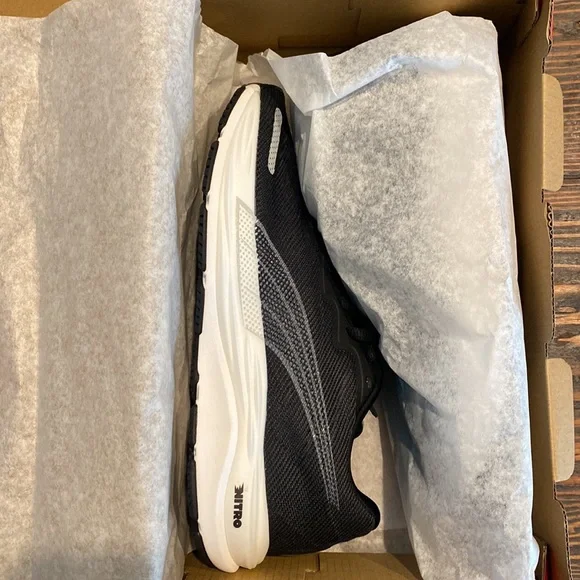 Brand New Puma running shoes - Picture 4 of 5